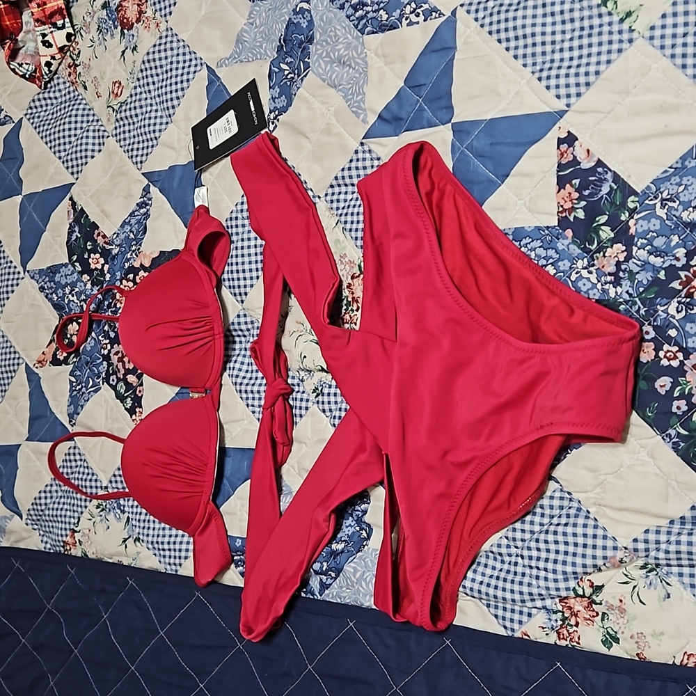 Fashion Nova Large Kona 2 Piece Swimsuit